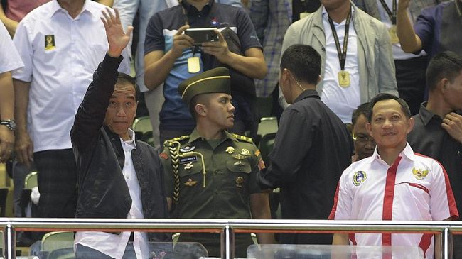 Jokowi Baru Sekali Absen dari Empat Final Piala Presiden