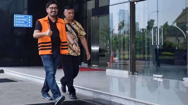 Choel Mallarangeng Didakwa Terlibat Korupsi Proyek Hambalang