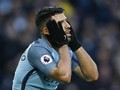 Aguero Diprediksi Harus Beristirahat Lebih dari Satu Bulan