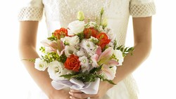 Viral Sesi Lempar Bunga Pengantin Jadi Ajang Cari Jodoh, Bikin Tamu Heboh