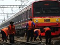 Curhat 'Roker' Saat KRL Bogor-Muara Angke Anjlok