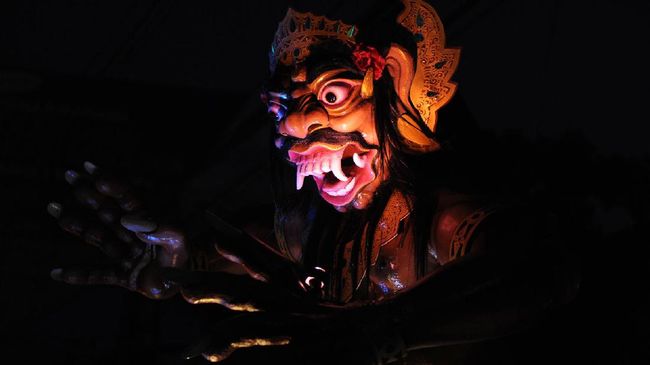 'Hantu-Hantu' Pariwisata di Bali