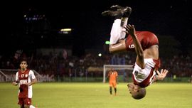 Lumat Persela, PSM Puncaki Klasemen Liga 1