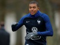 Eden Hazard Dukung Kylian Mbappe Raih Ballon d'Or 2018