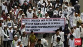 Amien Rais juga mempertanyakan mengapa pemerintah tak kunjung menonaktifkan Ahok yang terjerat pidana, tak seperti para pejabat lainnya. (CNN Indonesia/Adhi Wicaksono)