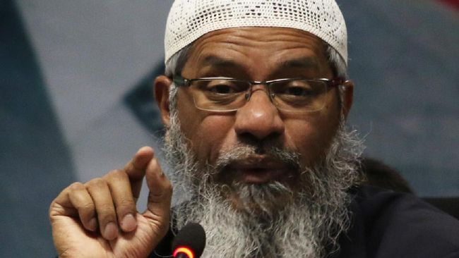 Tiga Menteri Malaysia Desak Mahathir Usir Zakir Naik