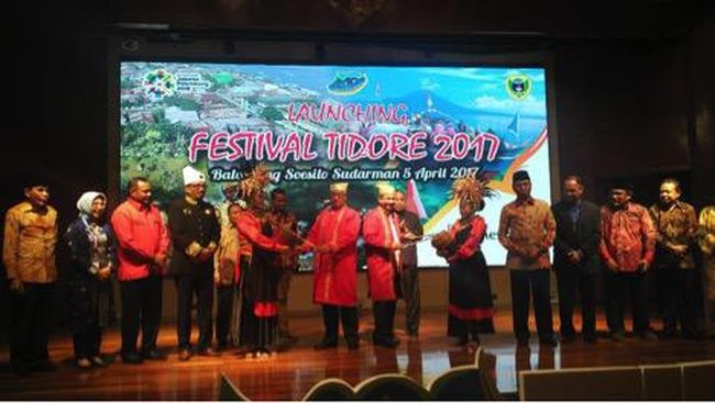 Napak Tilas Penjajahan Belanda dalam Parade Juanga Tidore