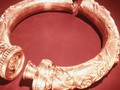 Gelang Prasejarah Ditemukan di Pantai di Papua