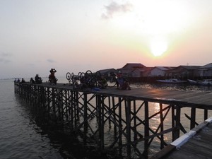 Kampung Atas Air Balikpapan: Daya Tarik, Harga Tiket, dan Lokasi