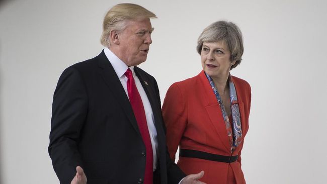Theresa May Panggil Menteri Bahas Serangan ke Suriah