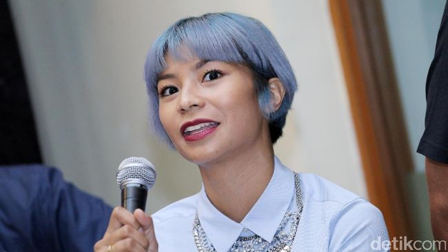 40 Model  Rambut  Pendek  Wanita  Usia  40an  Inspirasi Modis 