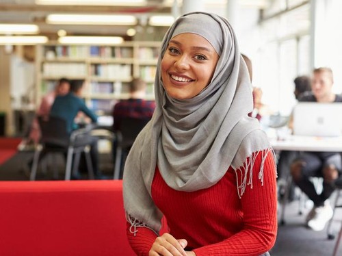 Hijabers, Begini Cara Merawat Rambut agar Tidak Mudah Rontok Hijabers, Begini Cara Merawat Rambut agar Tidak Mudah Rontok