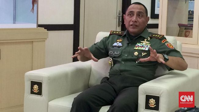 Ketum PSSI Soal Ferdinand: Main Bola Kok Pakai Tangan!