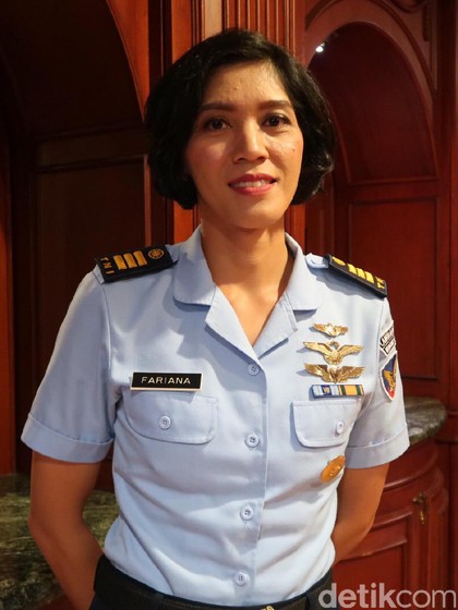 Kisah Fariana Dewi Djakaria, Pilot Heli Wanita Pertama di ASEAN Kisah Fariana Dewi Djakaria, Pilot Heli Wanita Pertama di ASEAN