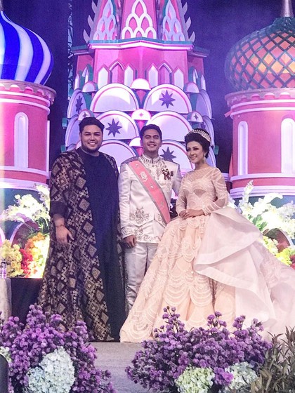 Indahnya Gaun Pengantin Rancangan Ivan Gunawan yang Jadi Viral Indahnya Gaun Pengantin Rancangan Ivan Gunawan yang Jadi Viral