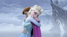 Anna-Elsa Berpetualang ke Hutan Ajaib di Trailer 'Frozen 2'