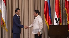 Jokowi Minta Duterte Selamatkan Hidup-hidup WNI yang Ditawan