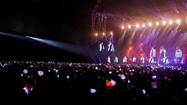 Fan BTS dan Wanna One Rusuh Saat IU Pidato Golden Disc Awards