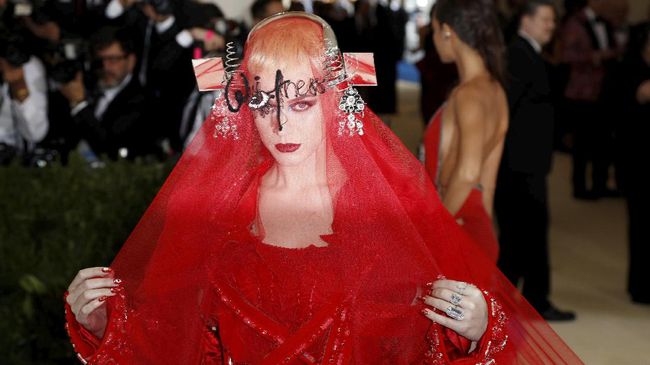 Katy Perry dan Nicki Minaj 'Balas' Swift di 'Swish Swish'