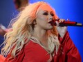 Tawarkan Nyanyi Bareng, Christina Aguilera Ditolak Band Lokal