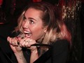 Fan Duga Miley Singgung Liam di Lagu 'Don't Call Me Angel'