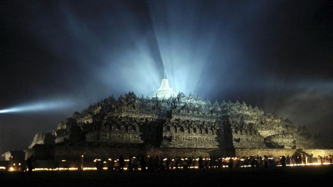 Mengunjungi Candi Borobudur Jangan Hanya Dua Kali