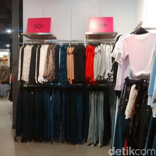 Topshop Diskon Hingga 50%, Rok Mulai dari Rp 200 Ribu Topshop Diskon Hingga 50%, Rok Mulai dari Rp 200 Ribu