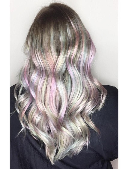 Tren Warna Rambut Mutiara yang Populer di Instagram Tren Warna Rambut Mutiara yang Populer di Instagram