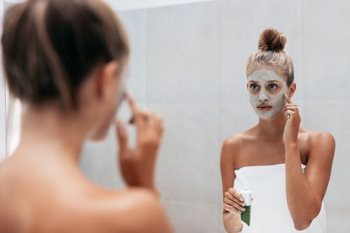Cantik Nggak Harus Mahal, Ini 7 Masker di Bawah Rp 100 Ribu yang Mencerahkan 1 Cantik Nggak Harus Mahal, Ini 7 Masker di Bawah Rp 100 Ribu yang Mencerahkan 1