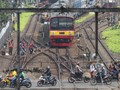 KRL Dilempari Batu, Satu Penumpang Luka Ringan