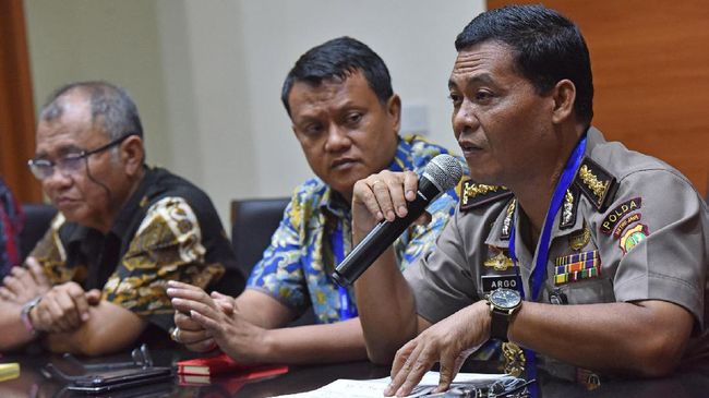 Polisi Koordinasi dengan Dukcapil Cari Penyiram Novel