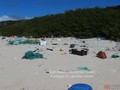 Pulau Tak Berpenghuni, Dipenuhi Jutaan Sampah