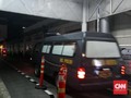 Mobil Jenazah RS Polri Masuk ke RS Premier Jatinegara