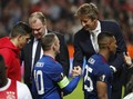 Edwin van der Sar Bantah Kembali ke Manchester United