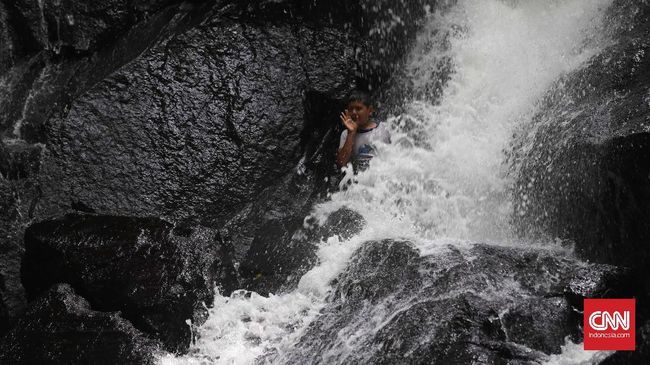 Air Terjun Hitam di Nganjuk yang Riuhkan Netizen Terjawab