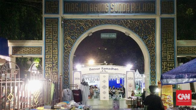 Ragam Cerita Ramadan di Masjid  Agung  Sunda  Kelapa