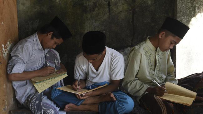 Rekor Baca Kitab Kuning Akan Dicetak Saat Hari Santri