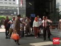 Enam Orang Tertangkap Tangan KPK di Jatim Tiba di Jakarta
