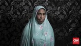 Aktivitas keseharian Inul saat ini menjadi pengamen di sekitaran Malioboro Yogyakarta. Keluarga Inul menerima dirinya menjadi waria dengan catatan tidak melakukan tindakan kriminal. (CNN Indonesia/Hesti Rika)