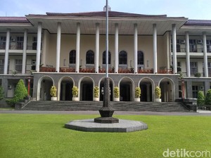 UGM Kuliah Daring 1-4 September Buntut Demo di Jogja-Jakarta