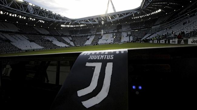  Kostum  Baru Juventus  Bergaya 1940an