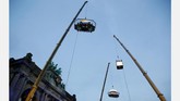 Dengan ketinggian 160 kaki di udara, Anda bisa menikmati aneka makanan enak dan unik dari atas langit Belgia. (REUTERS/Francois Lenoir)