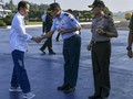 Redam Kesan Angker, Jokowi Bergaya Santai dengan Sneaker
