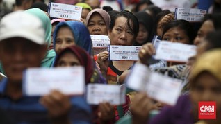 Tas Sembako Jokowi Senilai Rp3 Miliar Gunakan Uang Negara