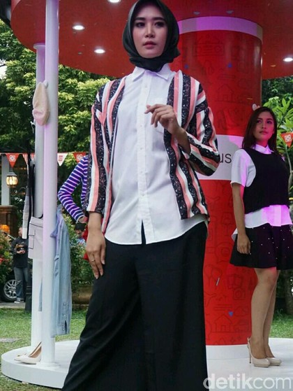 Tips Tampil Stylish Pakai Baju Bekas Saat Lebaran Tips Tampil Stylish Pakai Baju Bekas Saat Lebaran