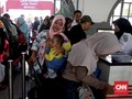 Pemudik Mulai Padati Statiun Pasar Senen Sejak Pagi