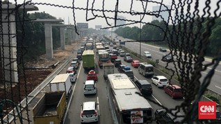 JPO Tol Cikampek Diminta Dibenahi Cegah Pelemparan Batu