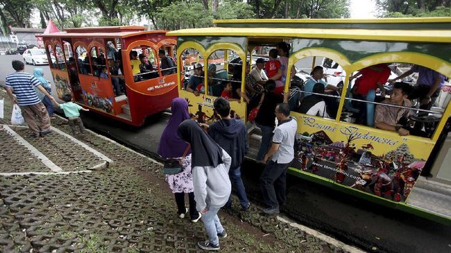 Seperti Di Negeri Dongeng Di Istana Anak Anak Tmii Jalan