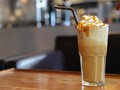 Es Kopi di Gerai Populer Inggris Mengandung Bakteri Coliform