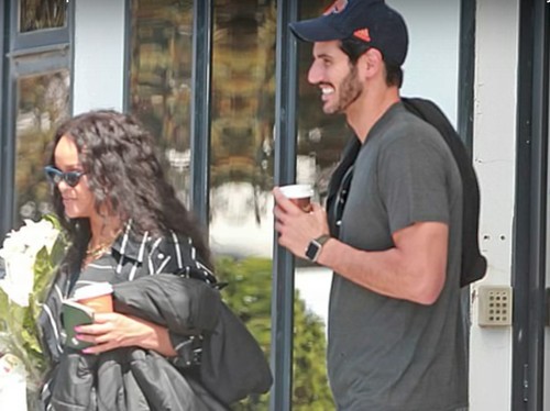 5 Fakta Hassan Jameel, Pengusaha Kaya Arab Tampan Pacar Rihanna 5 Fakta Hassan Jameel, Pengusaha Kaya Arab Tampan Pacar Rihanna